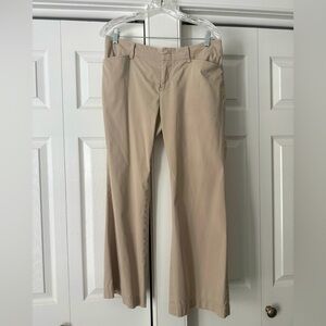 Gap Curvy Fit Women’s Khaki Pants.